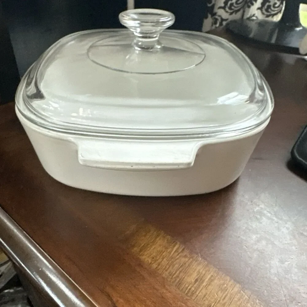 Pyrex vtg 2qt
